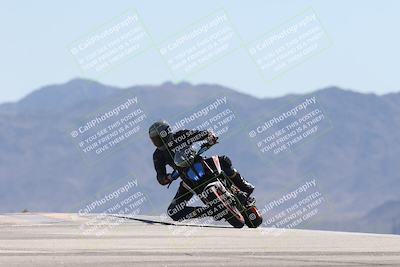 media/Oct-13-2025-Moto Forza (Mon) [[a66d839500]]/3-B Group/Session 4 (Turn 9)/